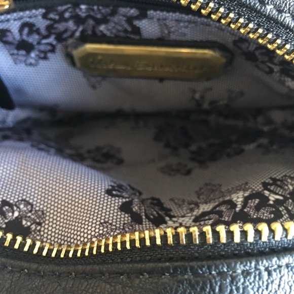 Faux leather black cross body handbag - Picture 3 of 4